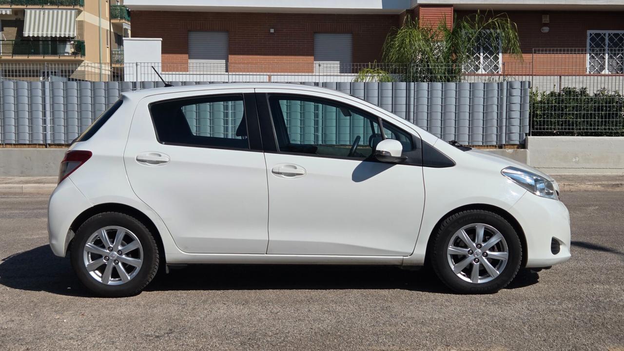 Toyota Yaris 1.4 D-4D 5 porte Lounge