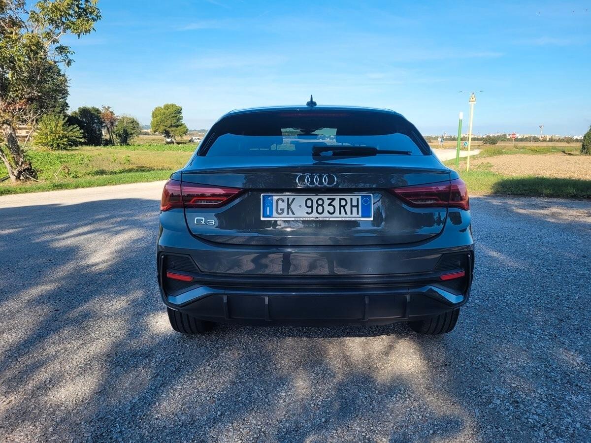 Audi Q3 SPB 45 TFSI e S tronic Business Plus