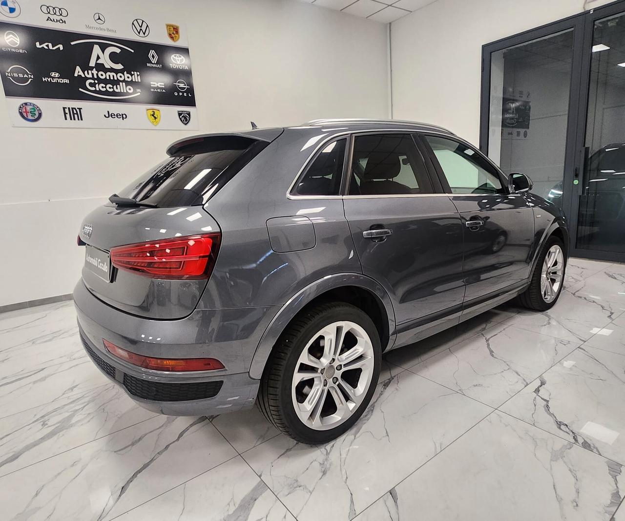 Audi Q3 2.0 TDI 150 CV quattro S line Edition