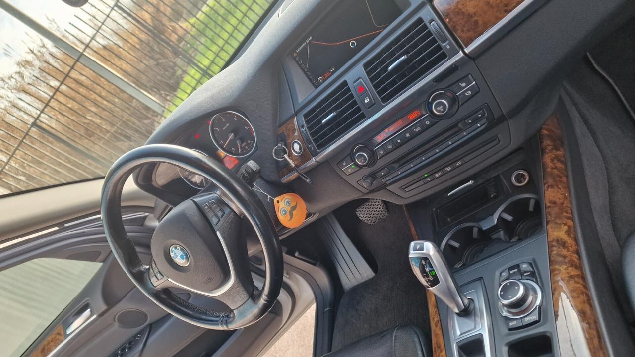 BMW X5 xDrive30d Futura - 2011