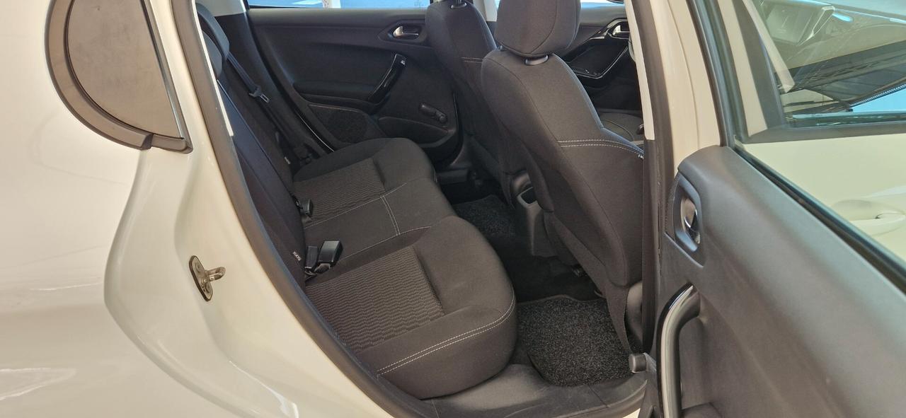 Peugeot 208 1.6 BlueHDi 75cv Allure