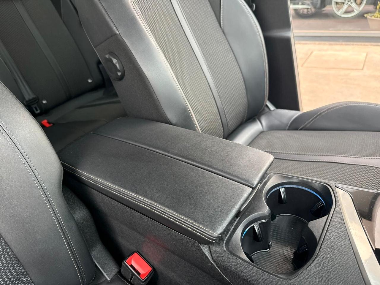 Peugeot 3008 PureTech Turbo 130 S&S EAT8 GT