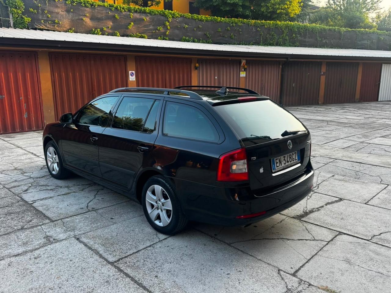 Skoda Octavia 1.6 TDI CR F.AP. Wagon Elegance