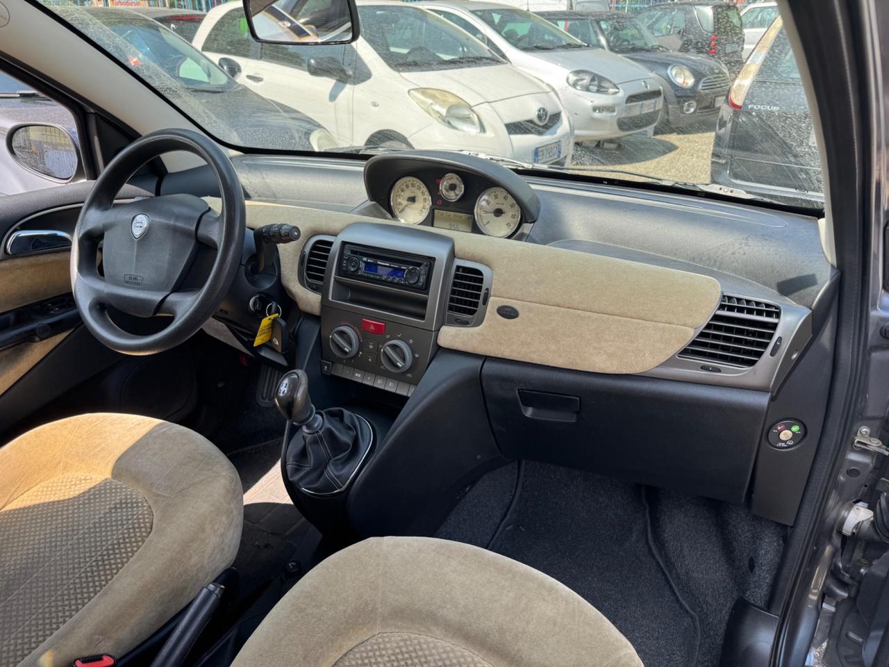 Lancia Ypsilon 1.2 Oro