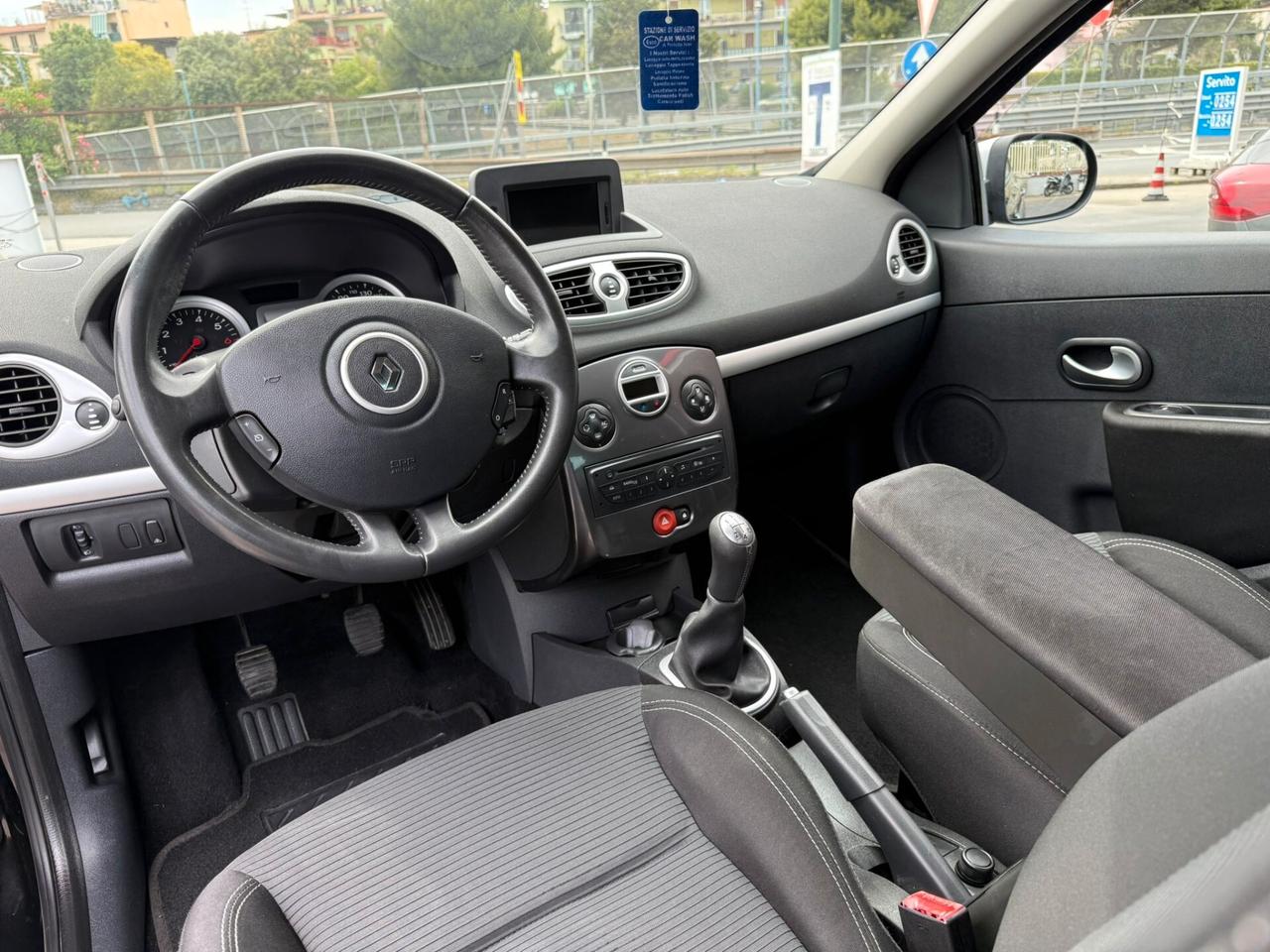 Renault Clio 1.2 SPORT 70MILAKM DA VETRINA