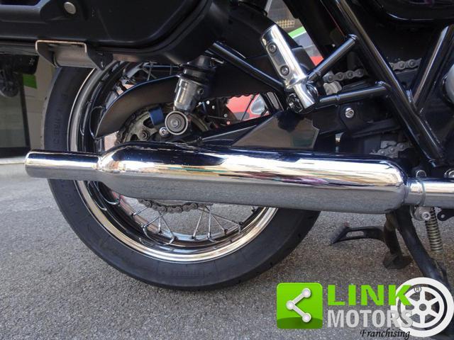 TRIUMPH Bonneville T100 Black Black Special Edition