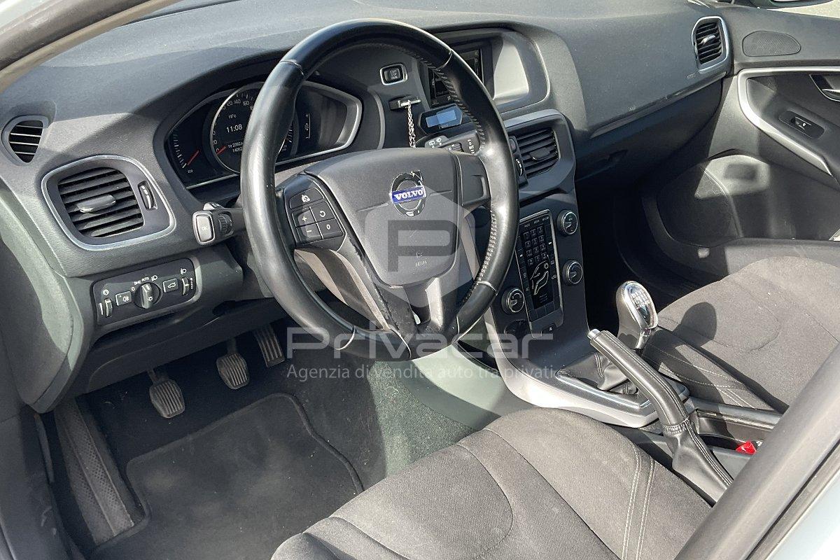 VOLVO V40 T2 Kinetic