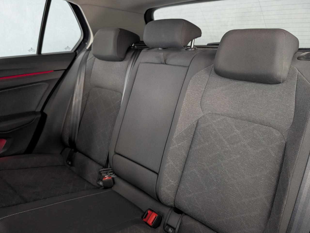 Volkswagen golf viii 1.0 eTSI 110cv DSG Life