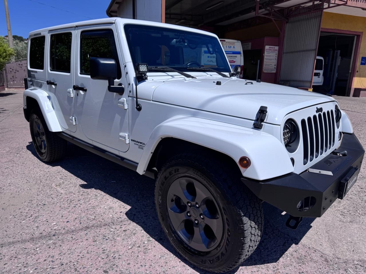 Jeep Wrangler Unlimited 2.8 CRD DPF Sahara Auto