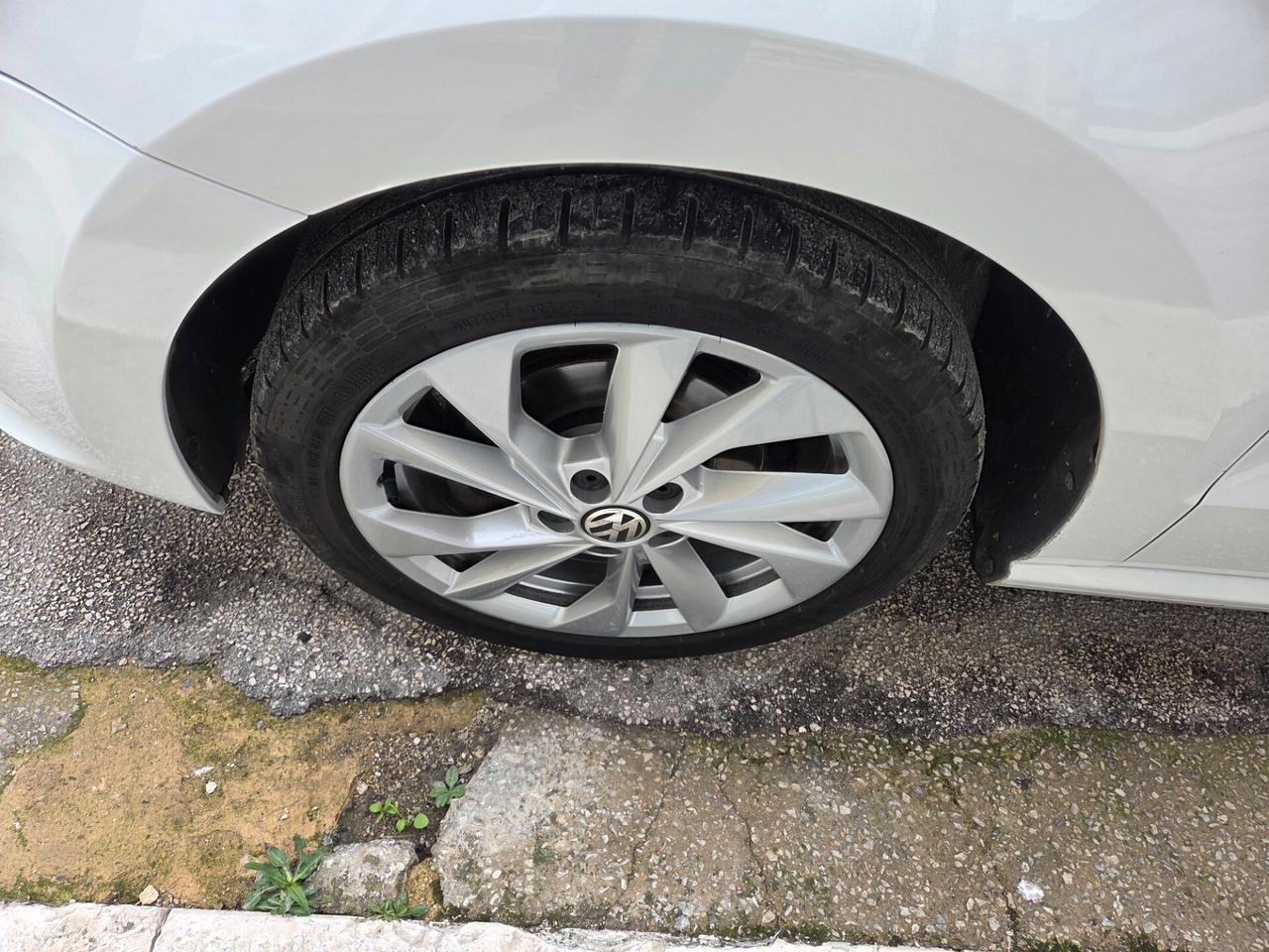 VW POLO ANNO 2014 RESTYLING KM 110000 CERTIFICATI