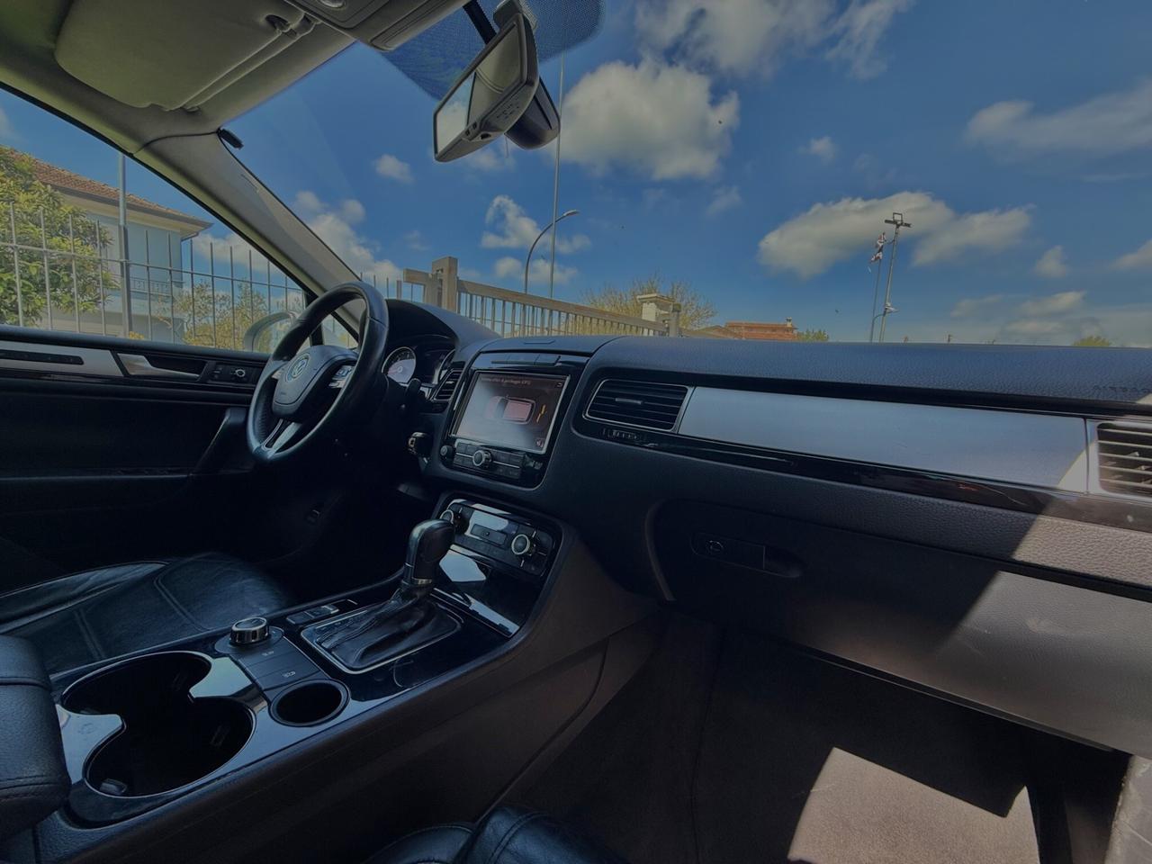 TOUAREG 2A SERIE 3.0 TDI TRIPTRONIC BLUEMOTION TEC