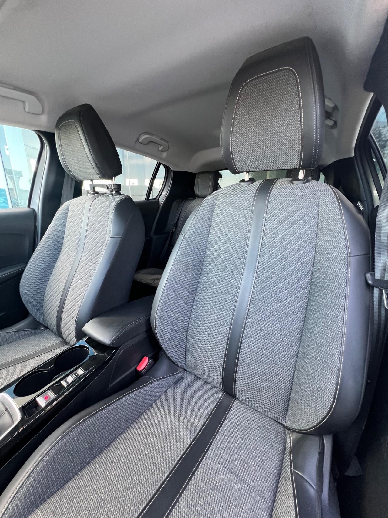 Peugeot 208 1.2 puretech Allure - possibiltà noleggio no scoring