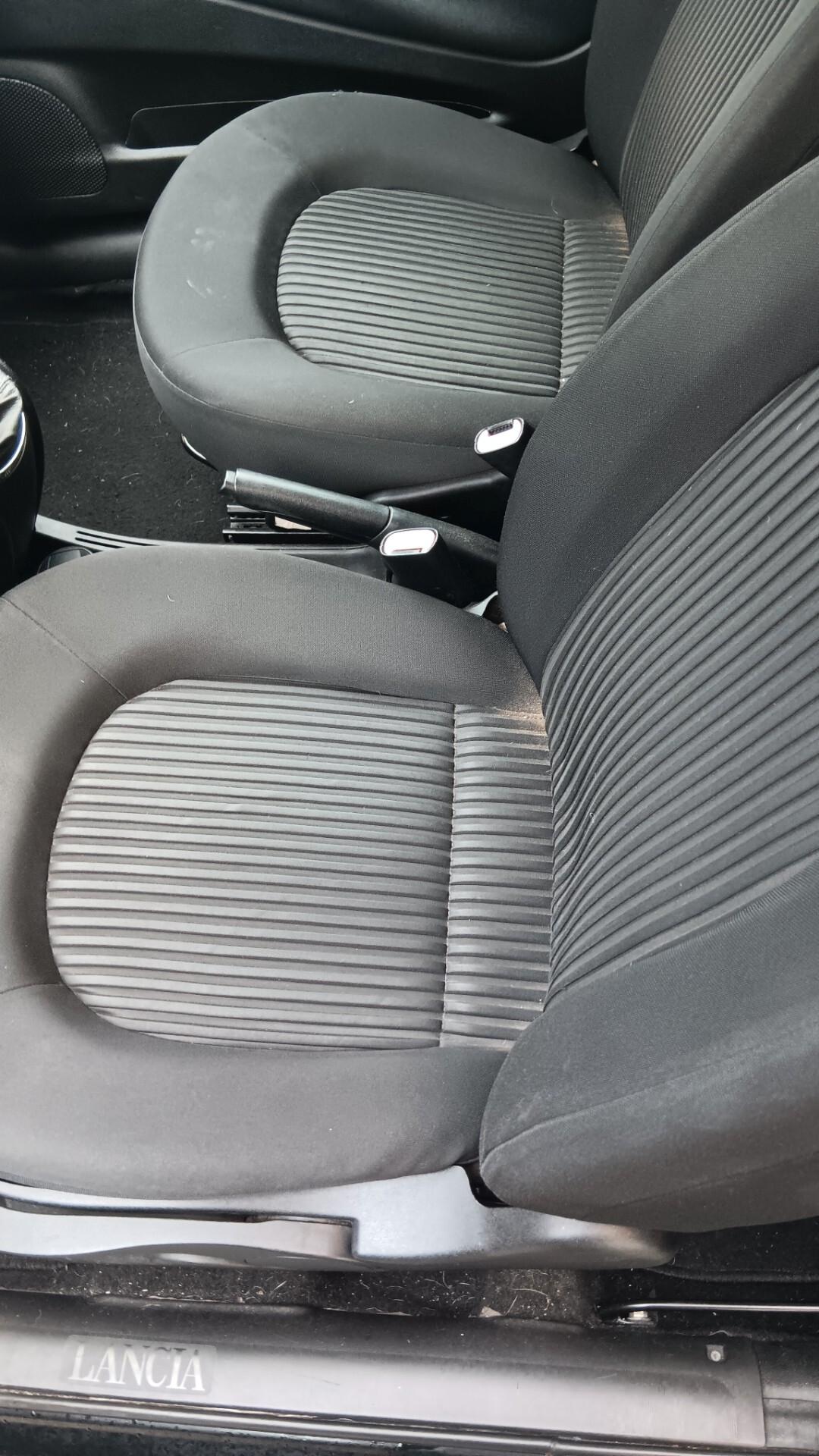 Lancia Ypsilon 1.2 Argento