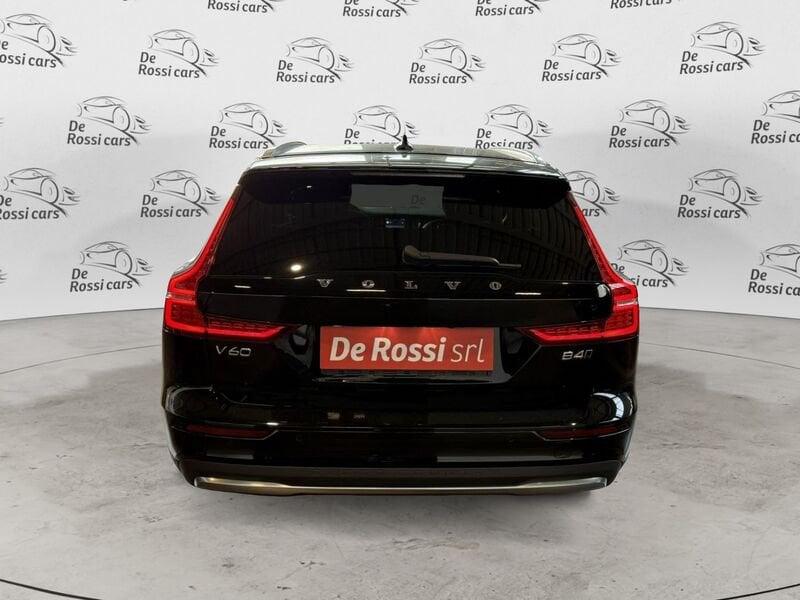 Volvo V60 Cross Country B4 (d) AWD automatico Plus