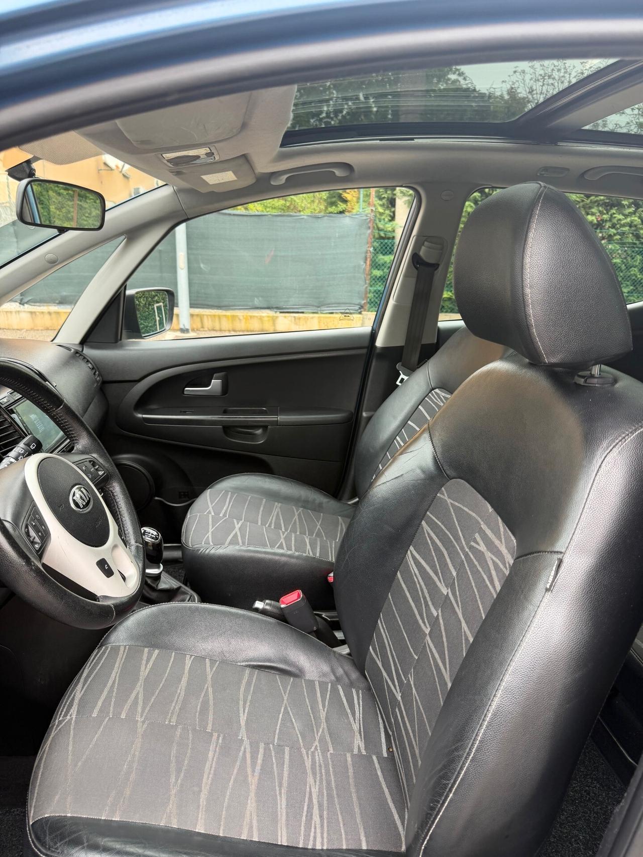 Kia Venga 1.4 crdi - TETTO - NEOP. - 12 MESI DI GARANZIA -