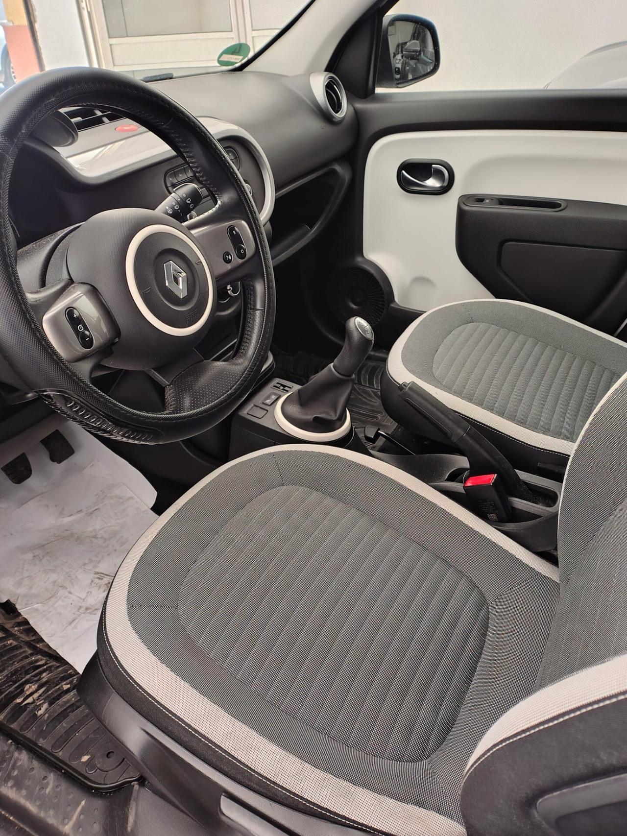 Renault Twingo SCe EDC Intens