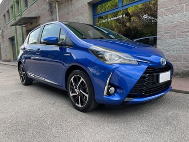 TOYOTA Yaris 1.5H 73CV STYLE AUTOMATICA TETTO PANORAMICO