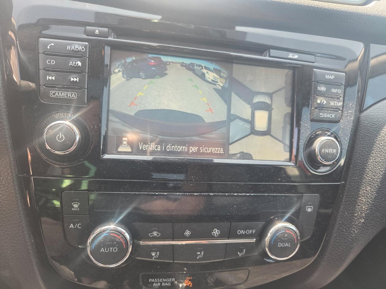 Nissan Qashqai 1.6 dCi 2WD Tekna Aut Tetto Panoram