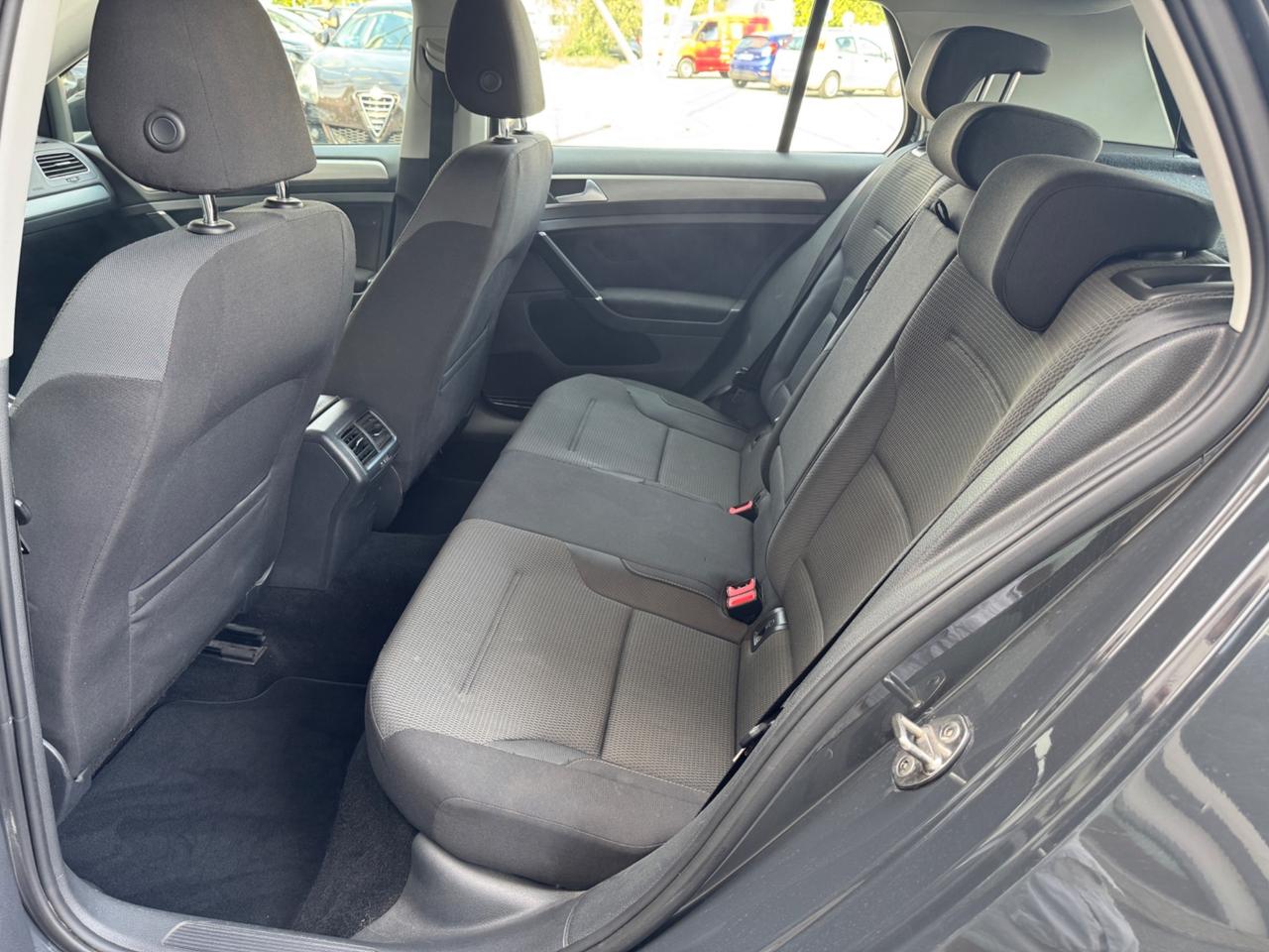 Volkswagen Golf 1.6 TDI. Comfortline 2015