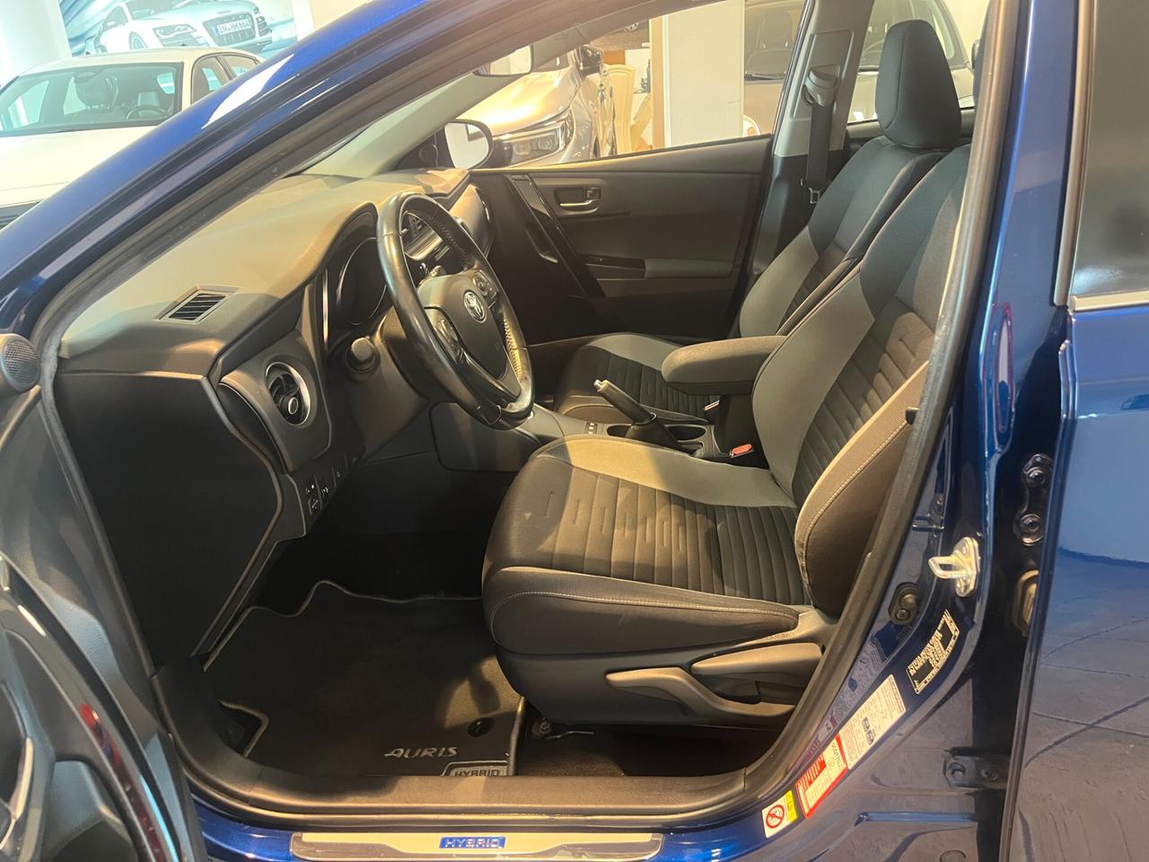 Toyota Auris 1.8 Hybrid Active