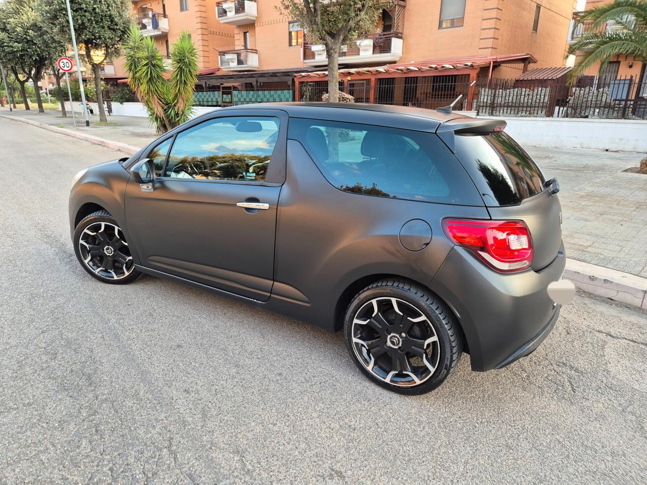 Citroën DS3 1.4 benzina 95cv just black 2012 opaco