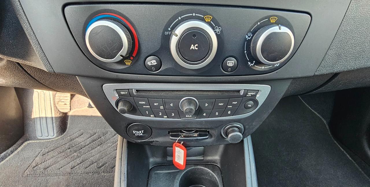 Renault Megane Coupé 1.6 GUIDABILE DA NEOPATENTATI