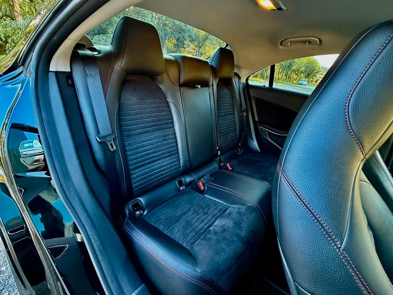 MERCEDES- BENZ CLA 200 D AMG PREMIUM