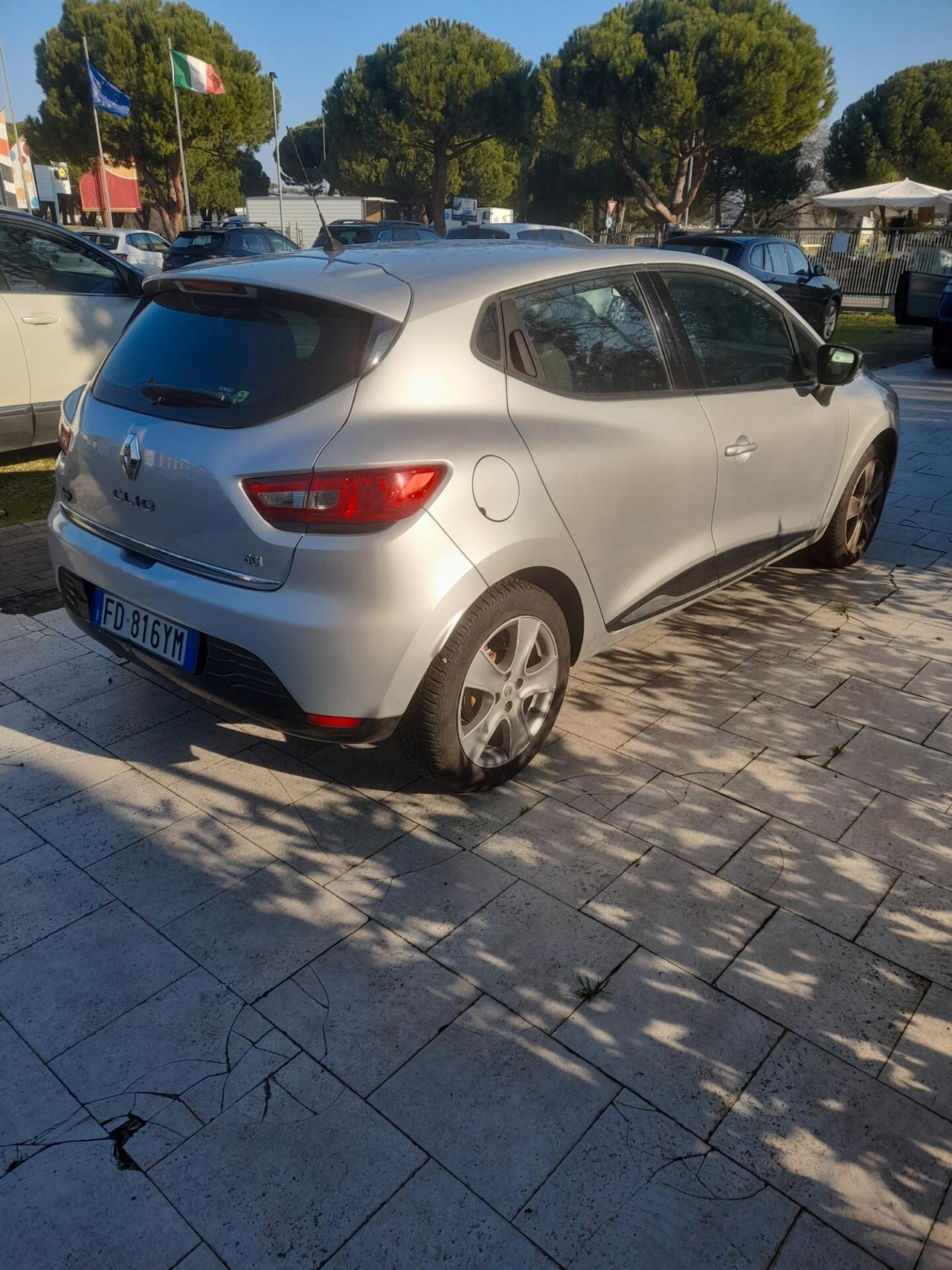 Renault Clio dCi 75CV Zen