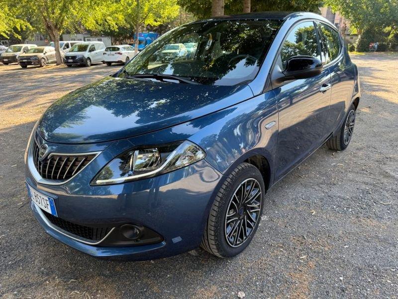 Lancia Ypsilon 1.0 FireFly Hybrid GOLD.+ GPL