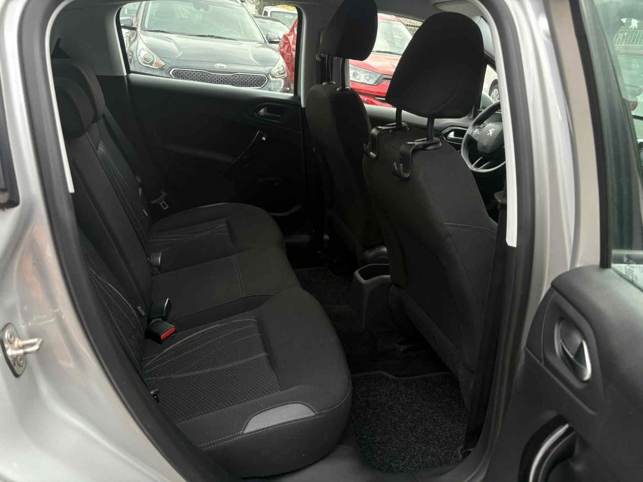 Peugeot 208 1.2 VTi 82 CV 5 porte Access