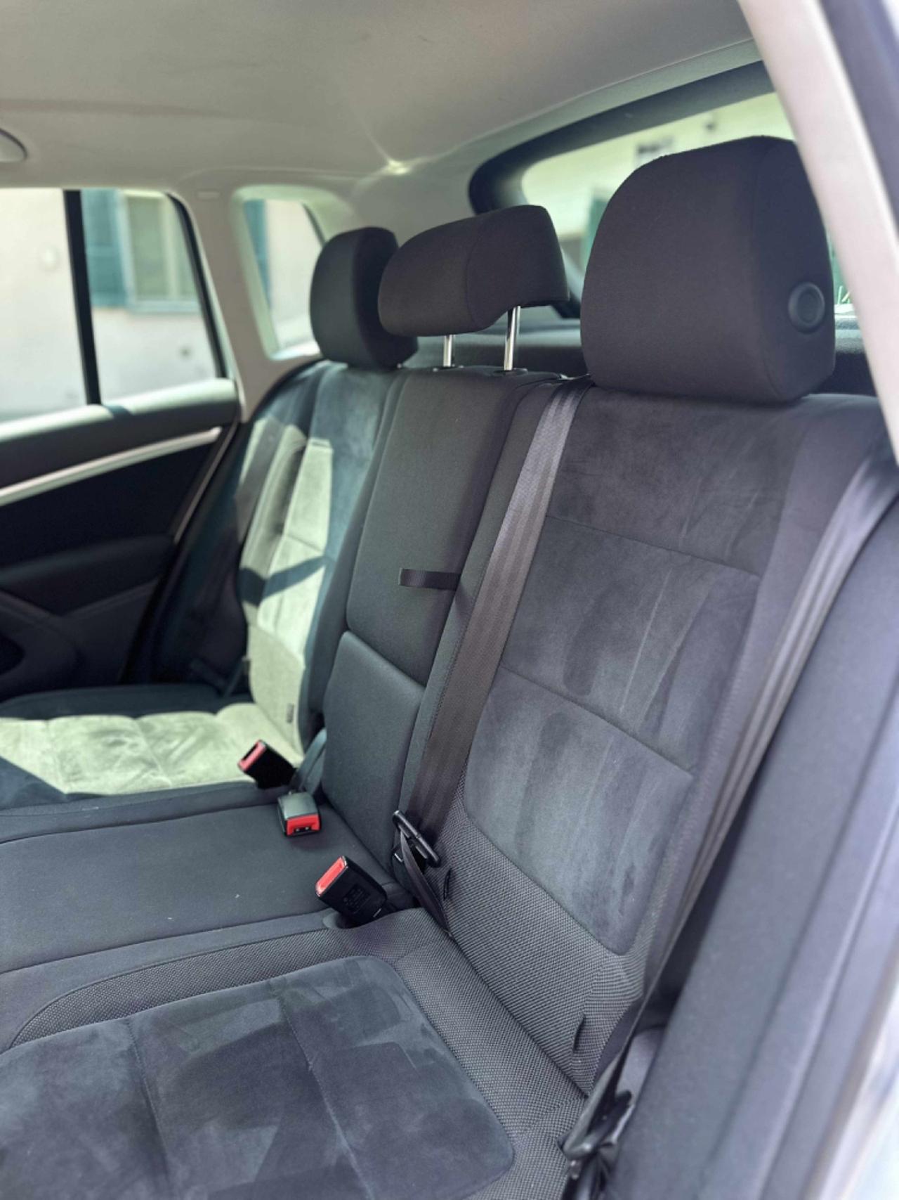 Volkswagen TIGUAN 2.0 TDI DPF 4MOTION SPORT & STYLE
