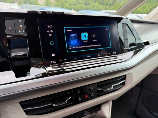 VOLKSWAGEN Multivan 1.5 PHEV DSG 4Motion Life Matrix 18" 7P Camera