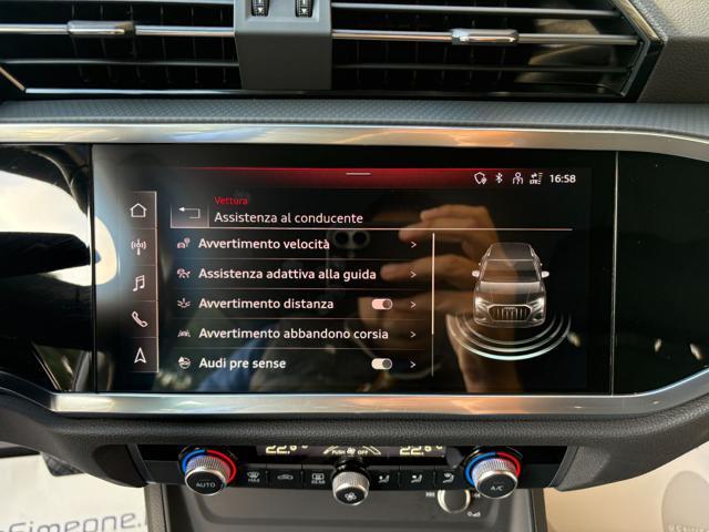 AUDI Q3 35 2.0 TDI S tronic Business COCKPIT