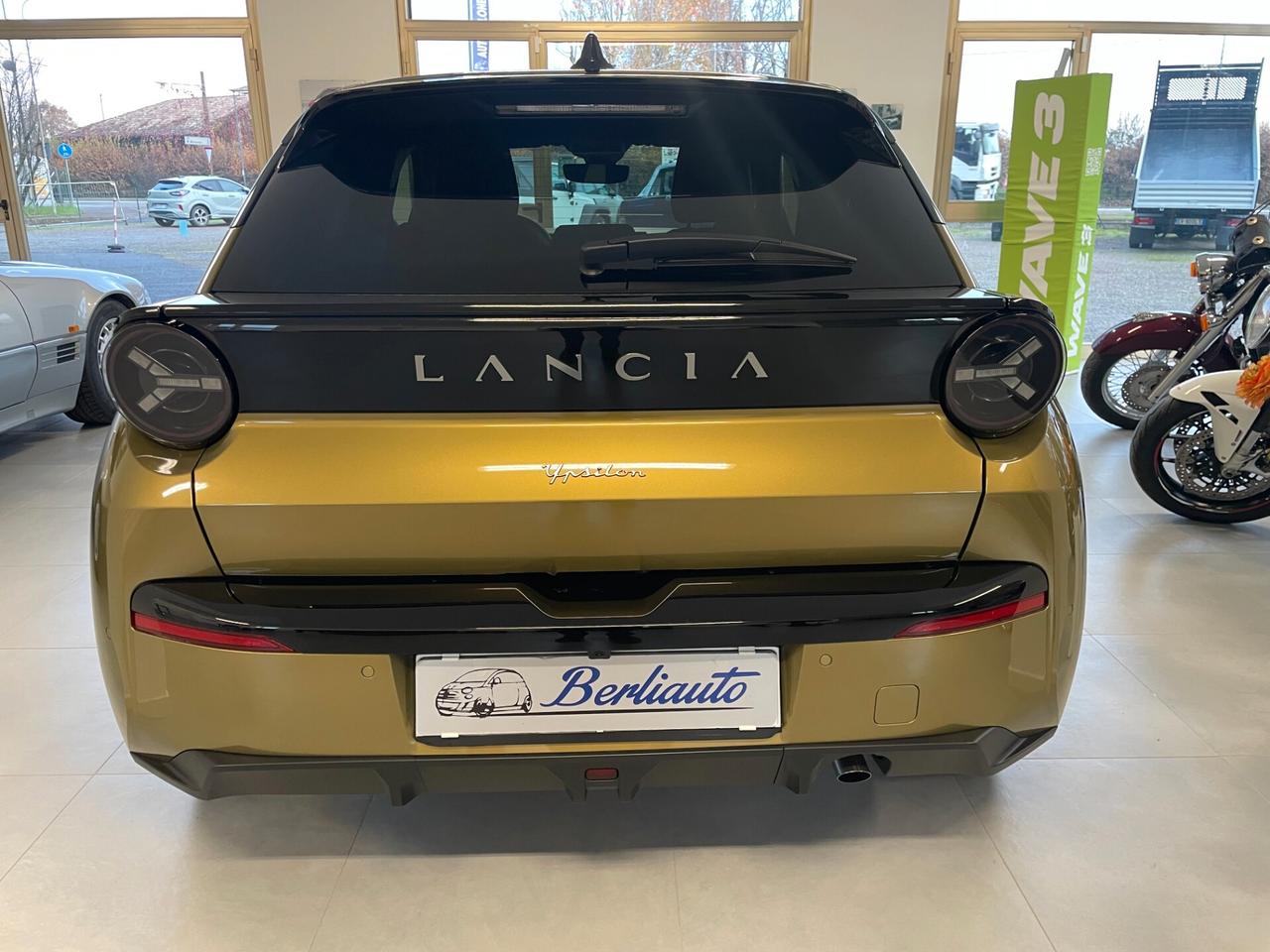 Lancia Ypsilon Hybrid e-DCT LX