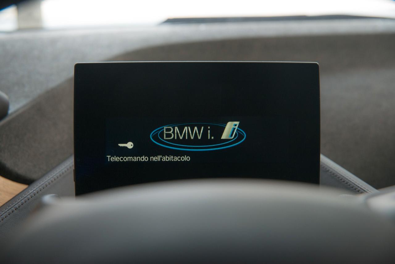 BMW i3 90AP CV170 ADVANTAGE OK NEOPATENTATI PELLE NAVI CERCHI 19 AUTOMATICO