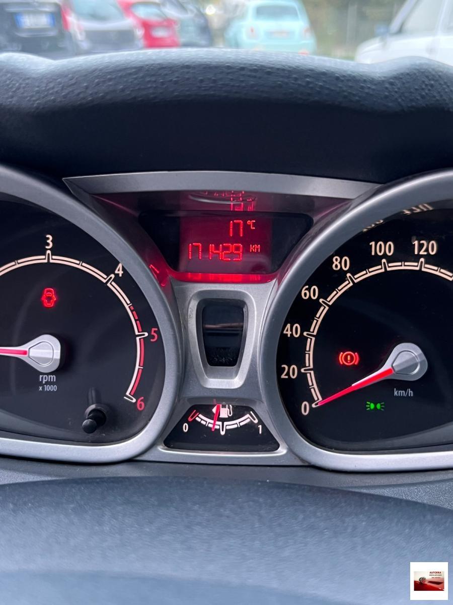 FORD - Fiesta - 1.4 TDCi 70CV 5p. Titanium.Bs.