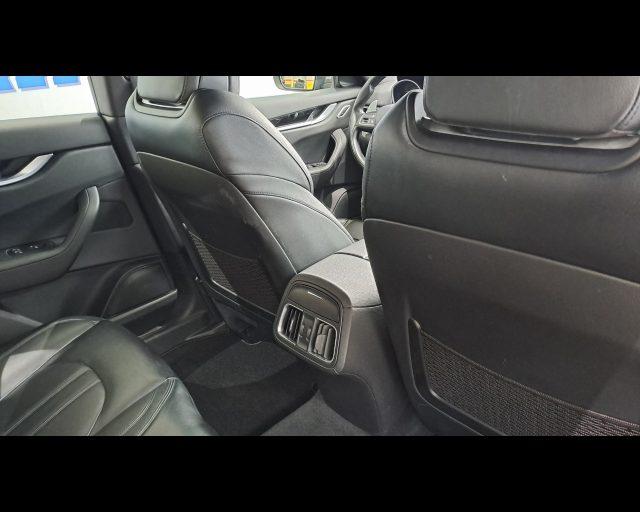 MASERATI Levante 3.0 V6 Gransport 275cv auto