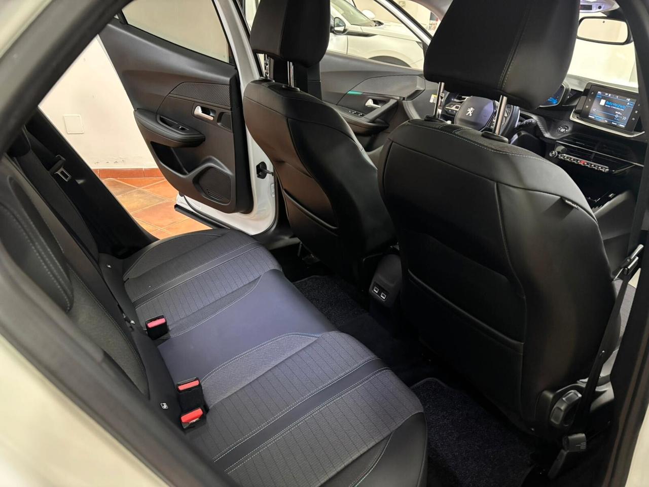 PEUGEOT 2008 2021 1.5 DIESEL ALLURE PACK