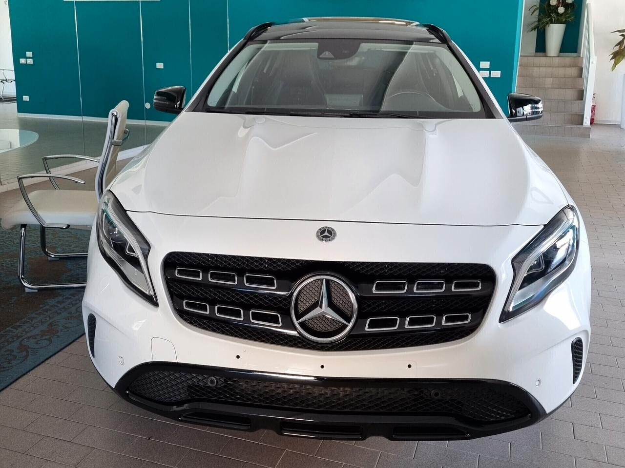 Mercedes-benz GLA 180 d Sport auto black edition IVA esposta