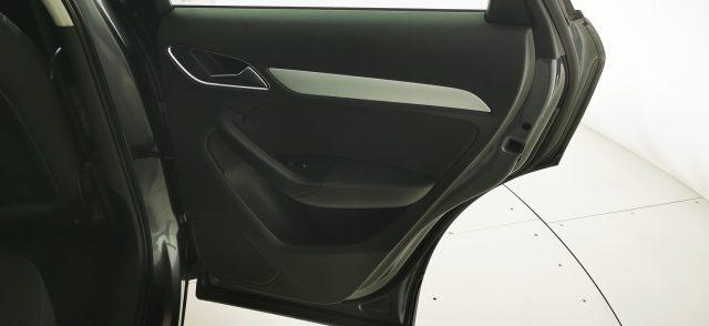 AUDI Q3 2.0 TDI 120 CV Business