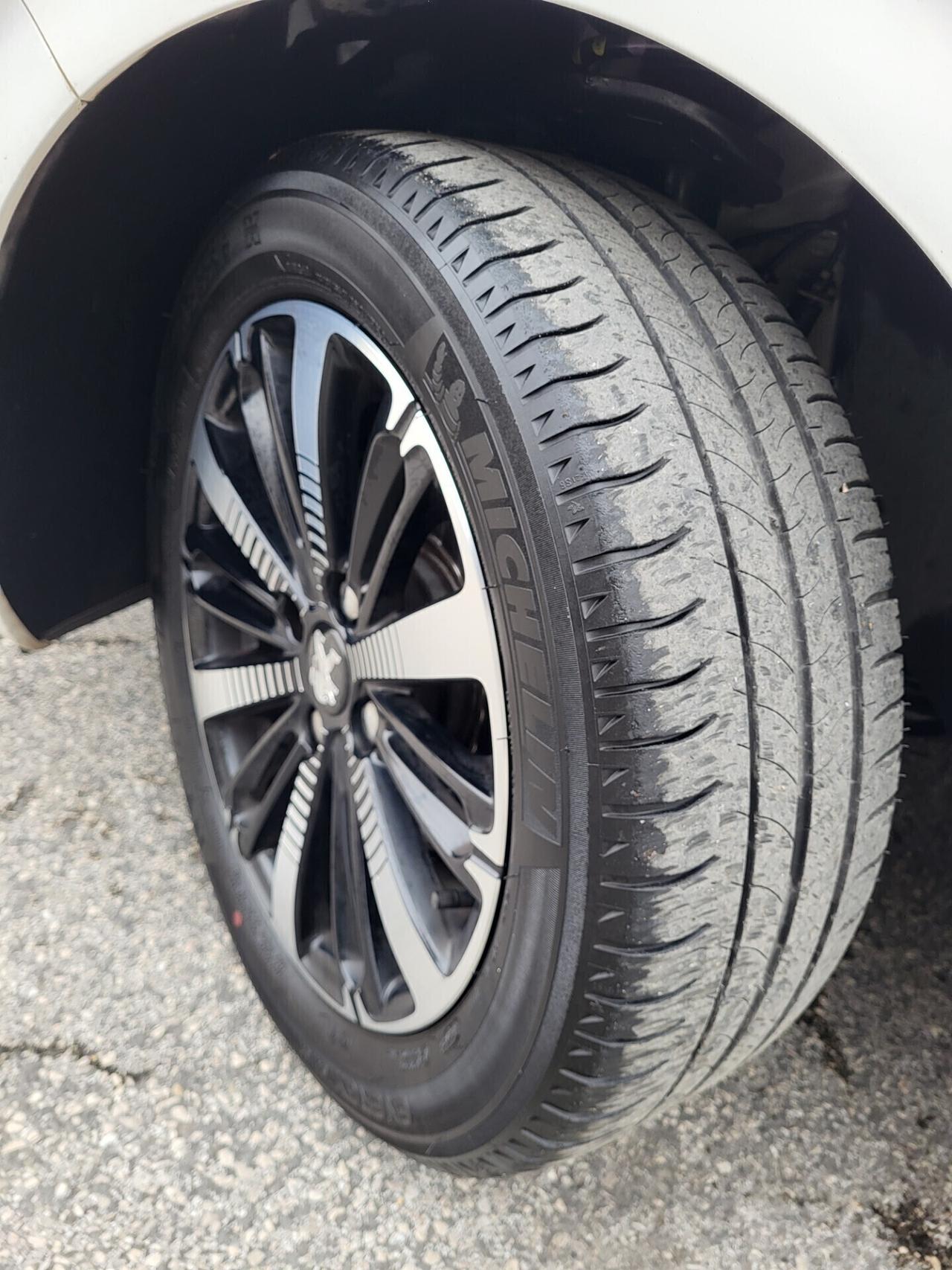 PEUGEOT 208 1,4 HDI-UNICO PROPRIETAR-4 REVISIONI