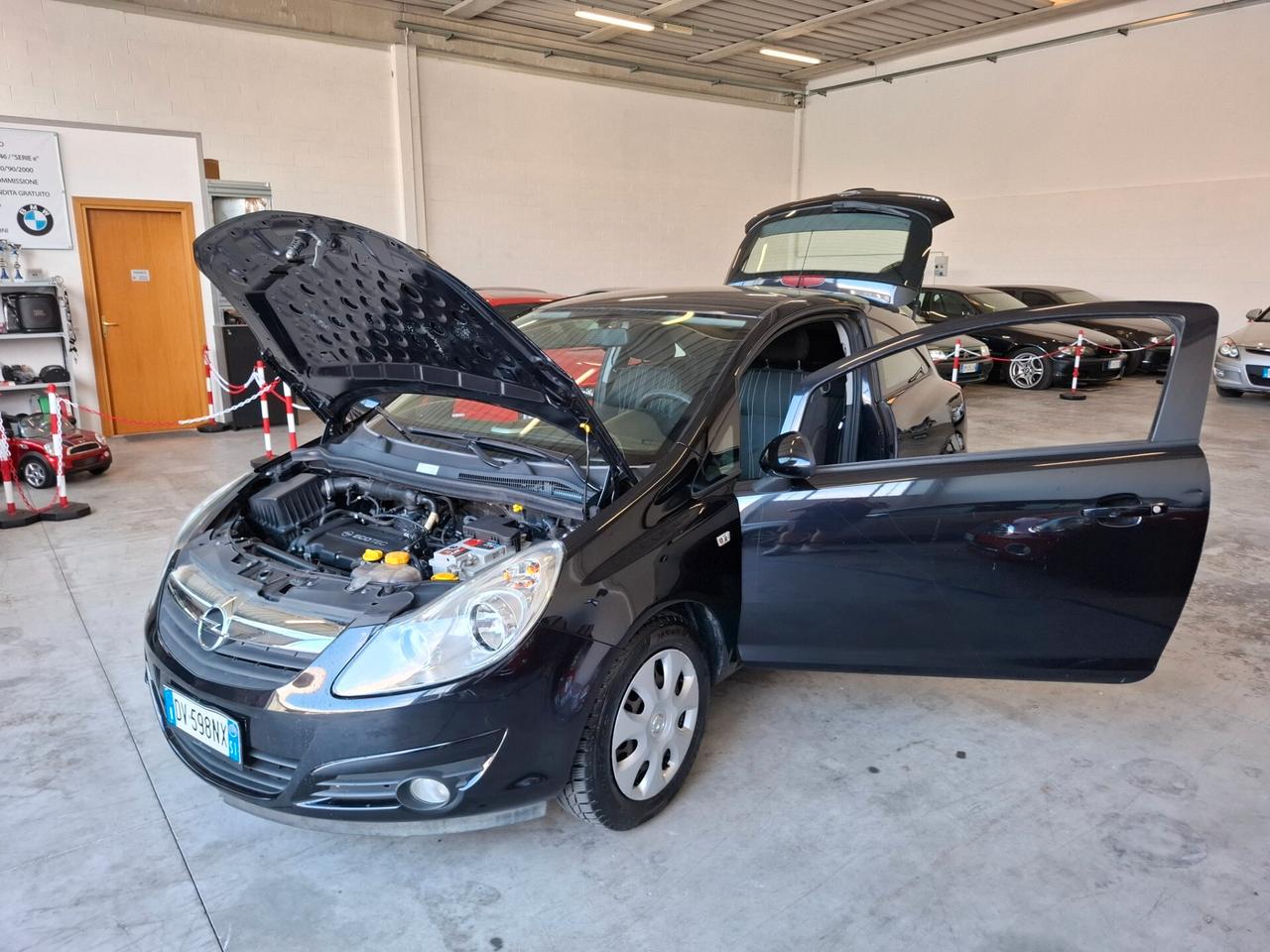 Opel Corsa 1.2 3 porte Sport
