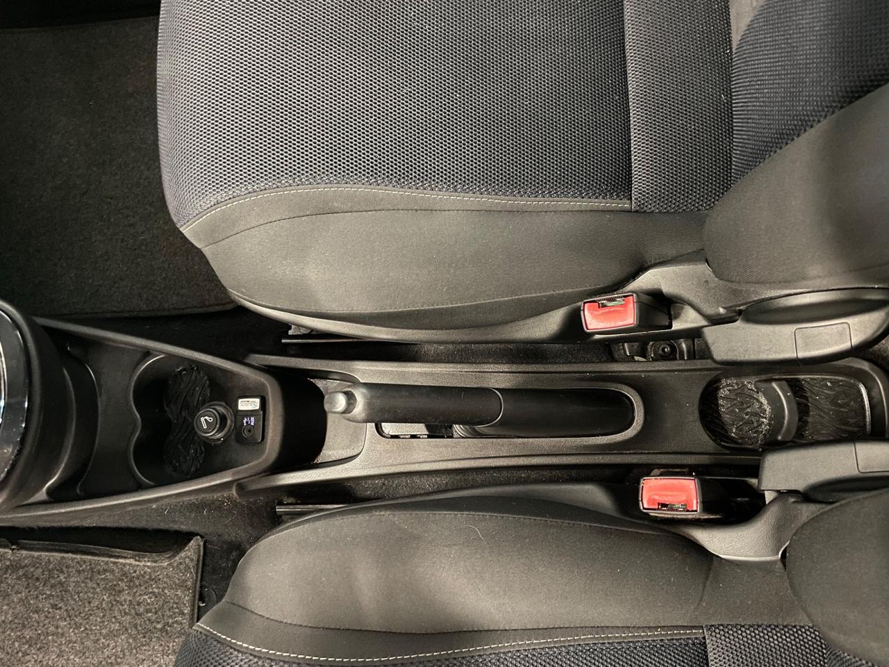 Lancia Ypsilon 1.2 69 CV 5 porte S Momodesign