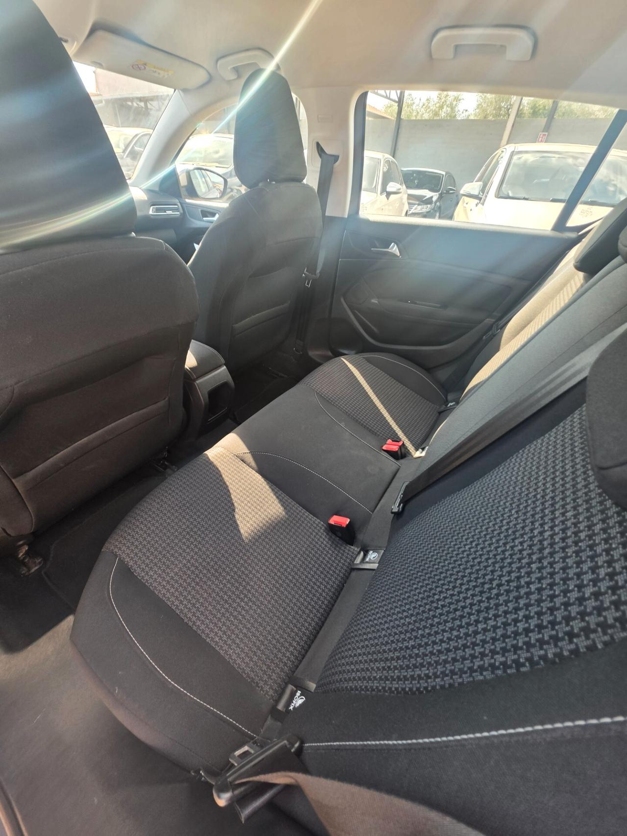 Peugeot 308 BlueHDi 130 S&S Active ok neopatentati