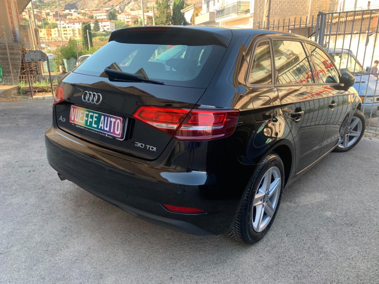 Audi A3 Sedan 30 TDI S tronic Business