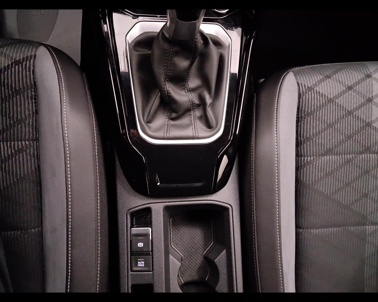 VOLKSWAGEN T-Roc 2022 - T-Roc 1.5 tsi R-Line dsg