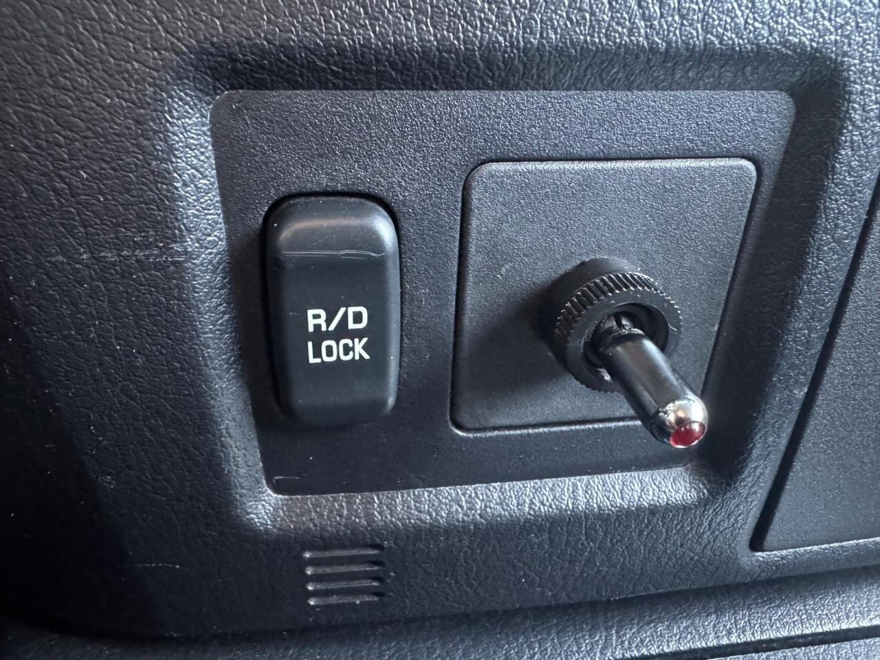 Mitsubishi Pajero 3.2 DI-D Autocarro Manuale Gancio traino