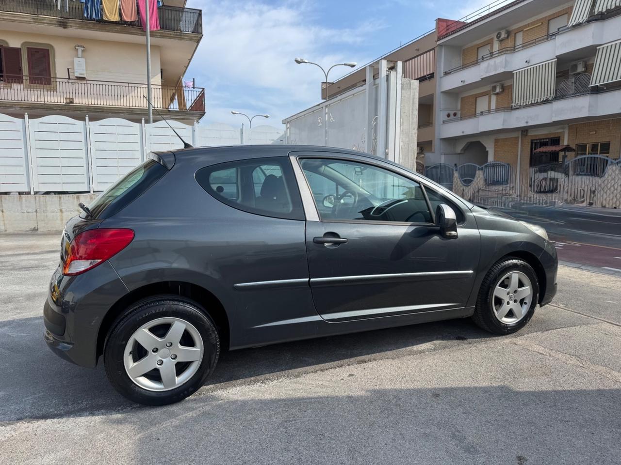 Peugeot 207 1.4 BENZINA 75CV 2011
