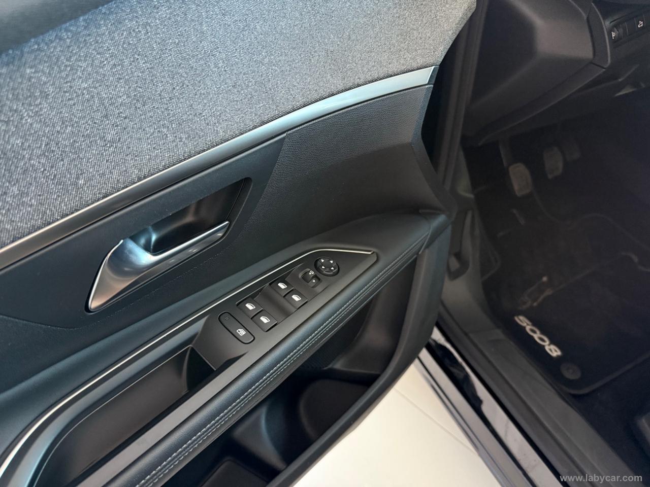 PEUGEOT 5008 BlueHDi 130 S&S Allure