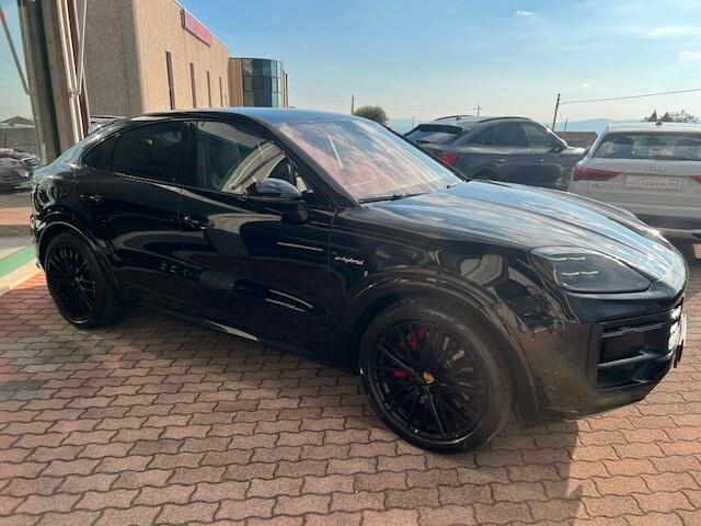 Porsche Cayenne Coupé 3.0 V6 S E-Hybrid Subentro Leasing